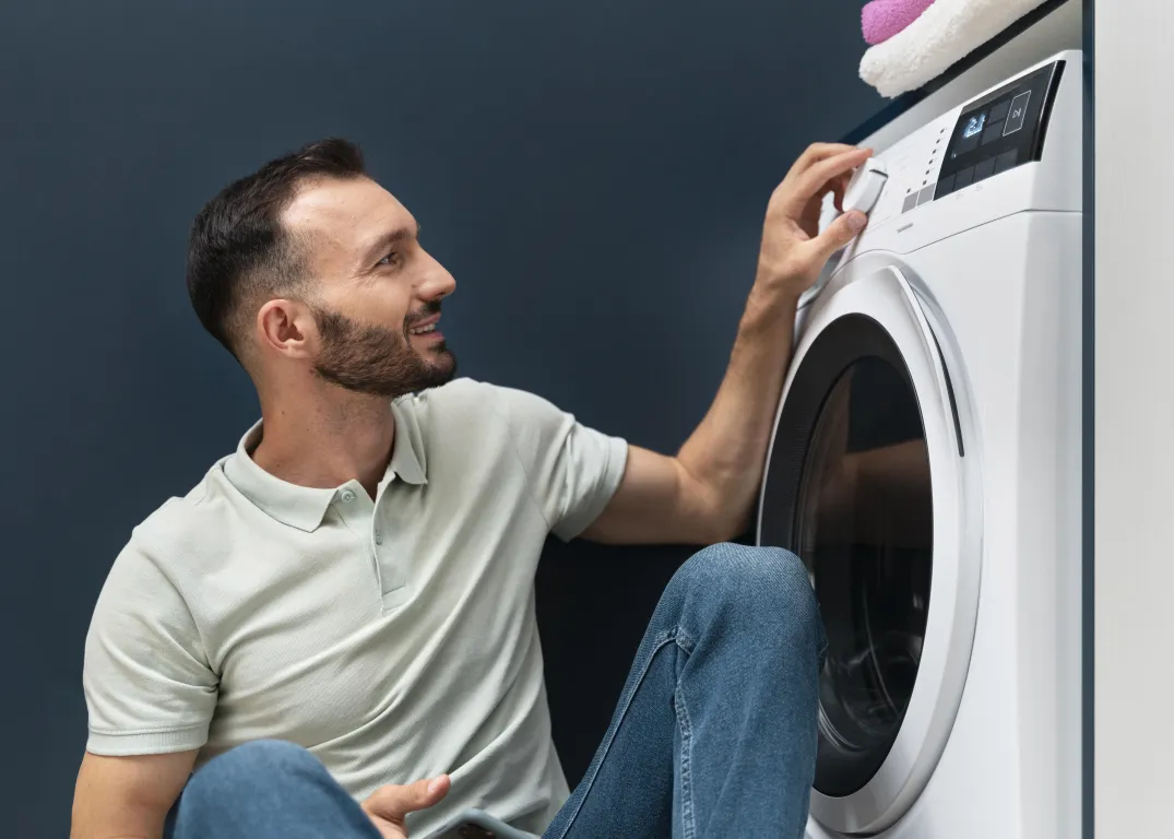 Man zet machine aan