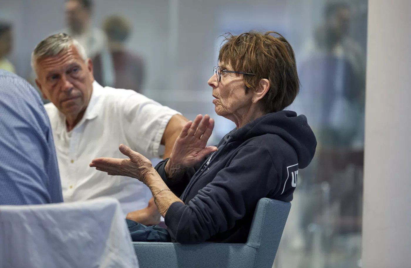 Cursus VvE's met Energie vrouw legt uit