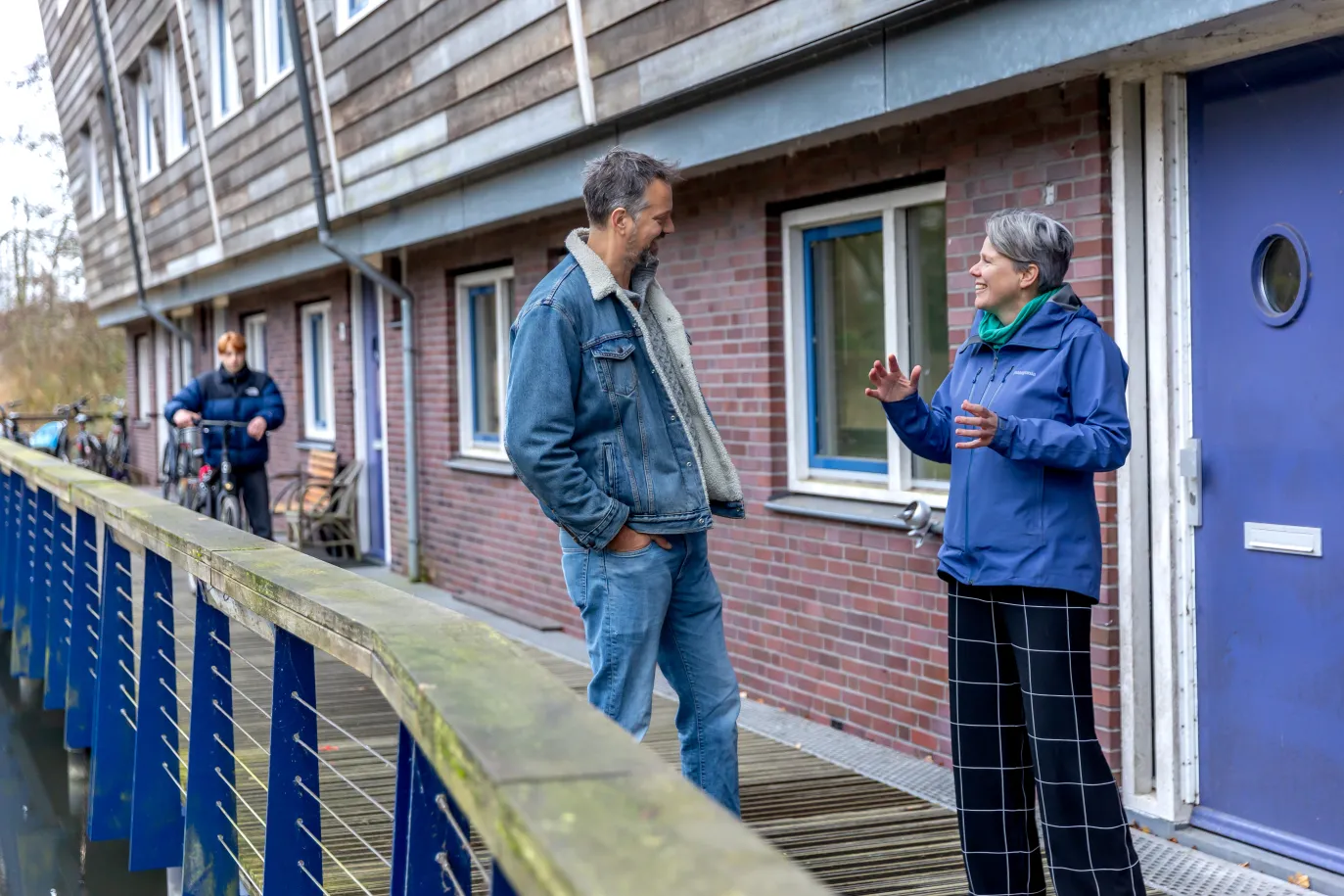 Buren met elkaar in gesprek 